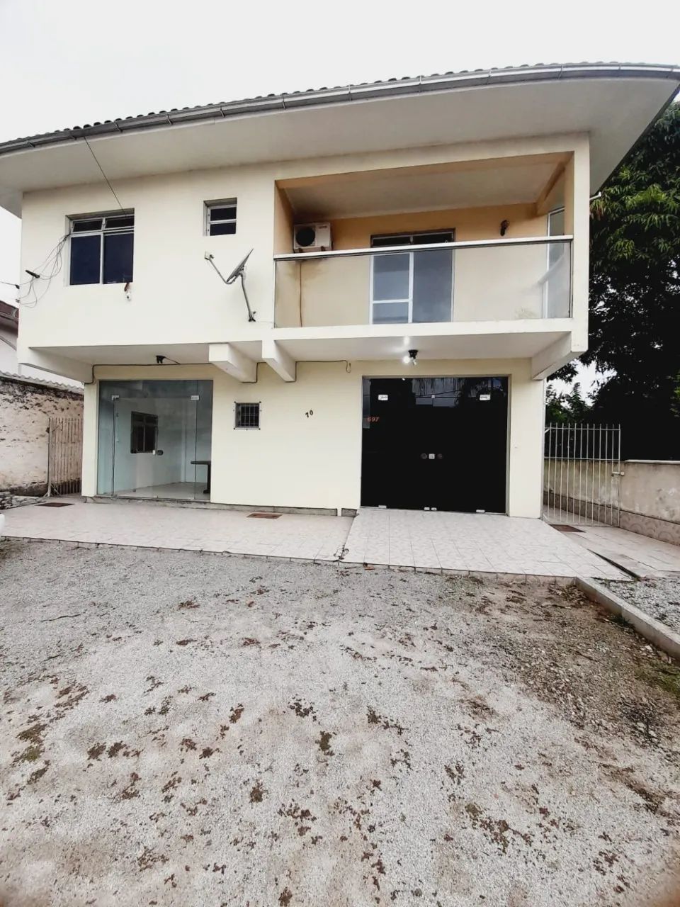 SALA COMERCIAL TÉRREA COM EXCELENTE LOCALIZAÇÃO E AMPLO ESTACIONAMENTO - Foto 3