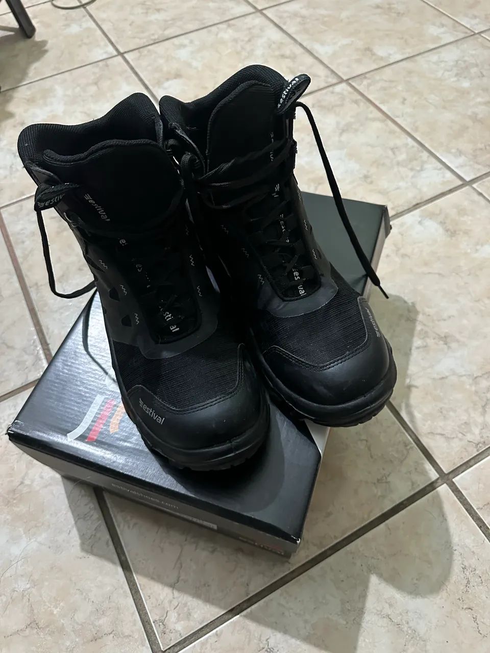 Vendo Bota Estival n41