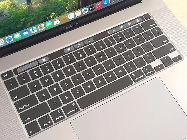 MacBook Pro 16" · SSD 512GB· 16GB Ram · 2019 i7 · Oportunidade!
