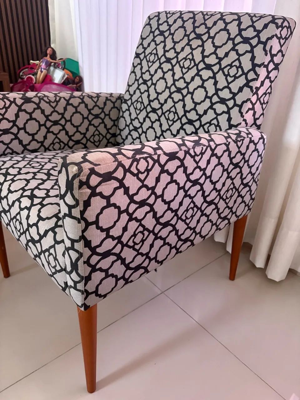 Poltronas pés palito ambiente interno  - Foto 3