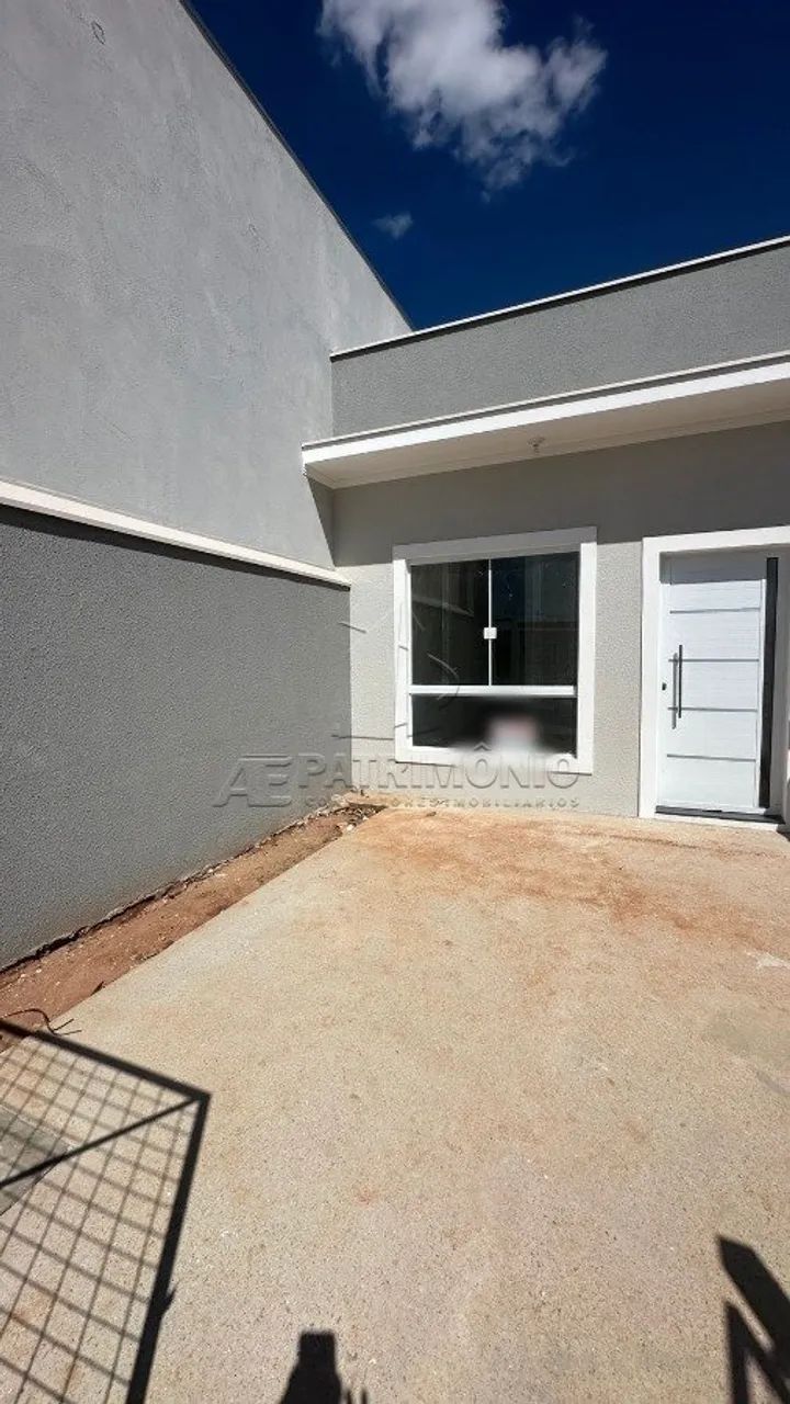 CASA 2 QUARTOS JARDIM NICCKEY