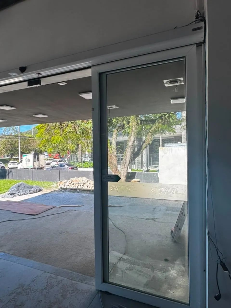 Porta Automatizada de Correr em Vidro temperado - Foto 5