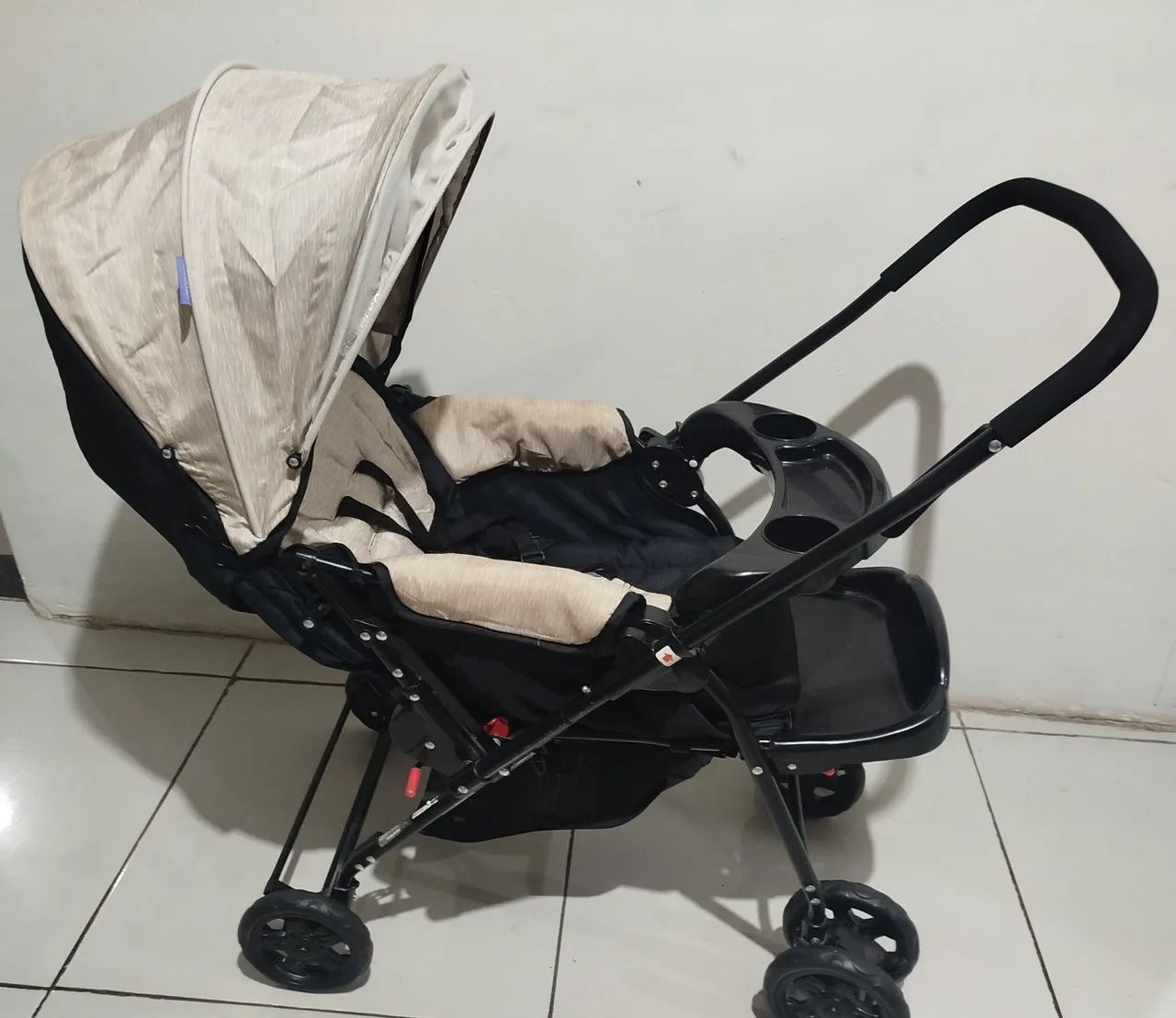 Carrinho de bebê, excelente estado.