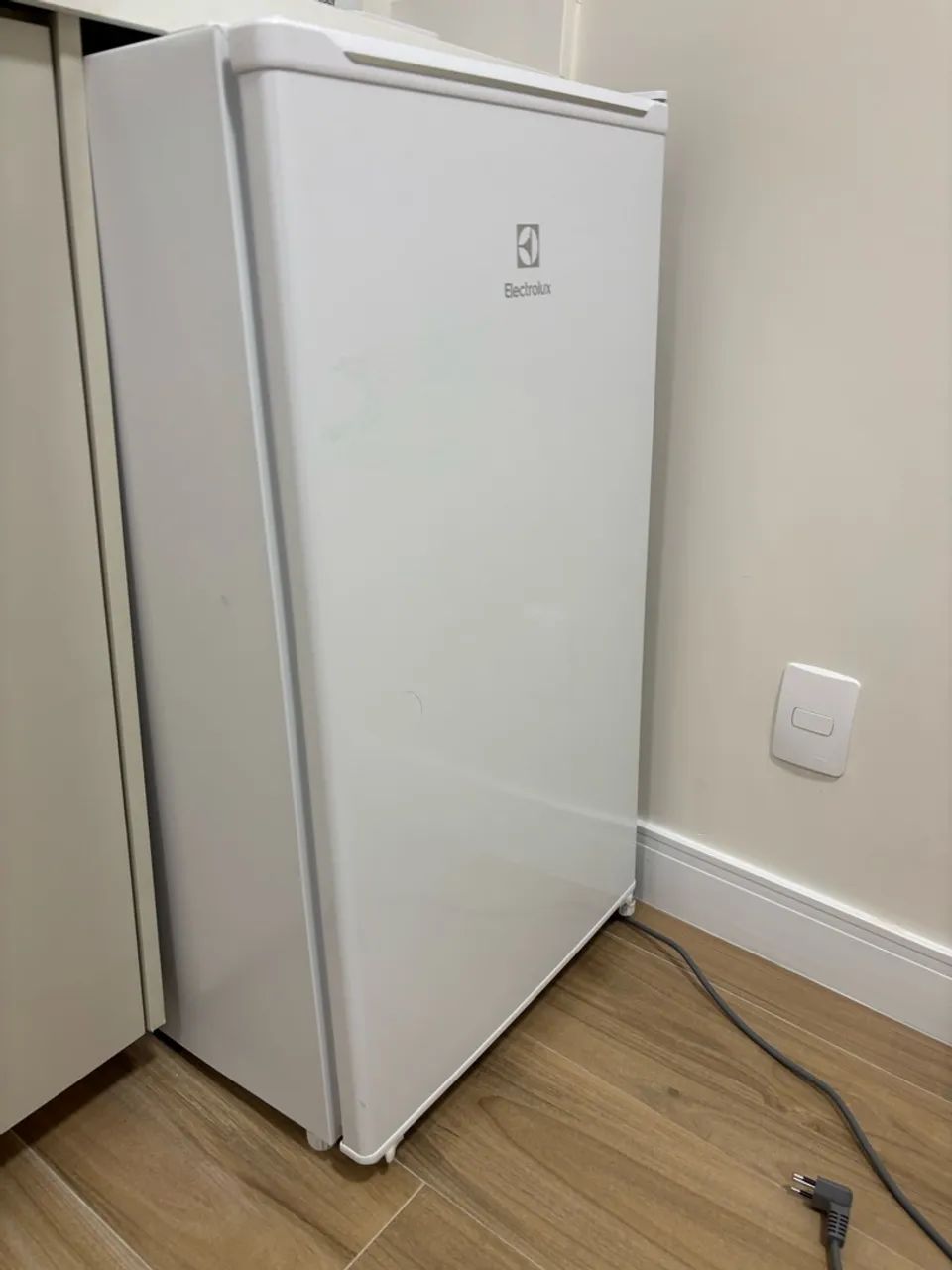 Frigobar Electrolux 121 l 