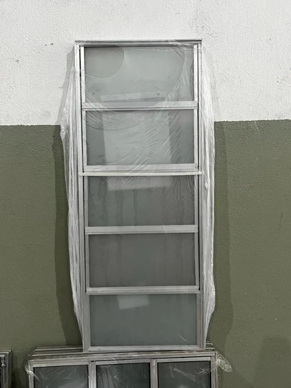 Basculantes de Alumínio com Vidro - Foto 4