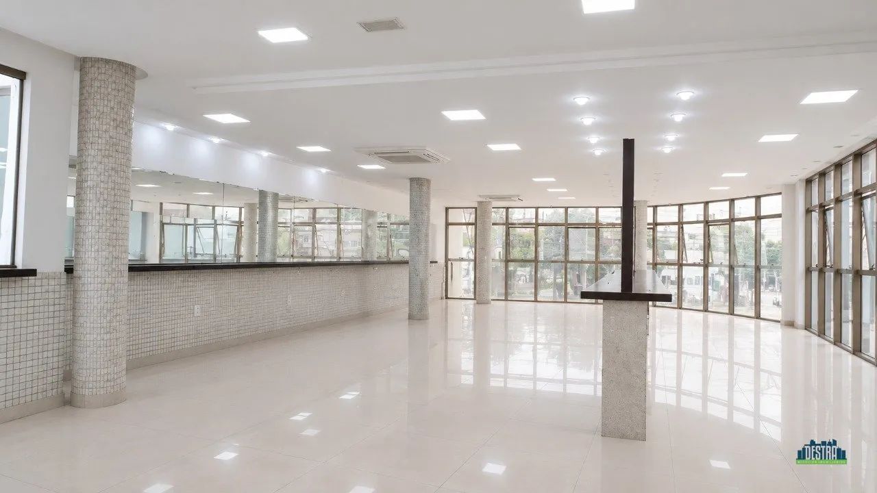 ALUGA-SE SALA COMERCIAL