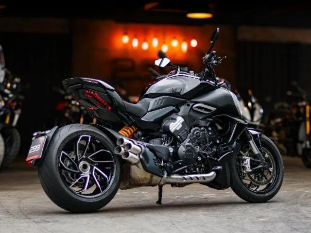 DUCATI DIAVEL V4 - Foto 3