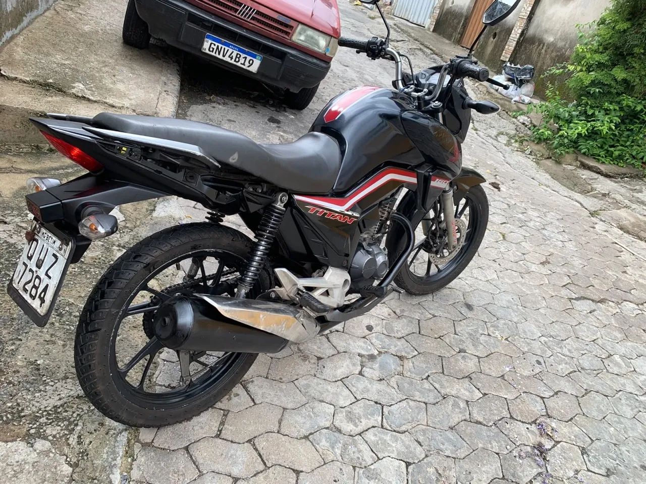 Titan  - Foto 2