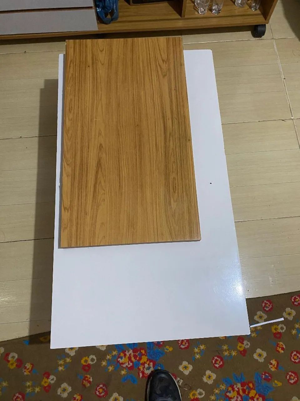 Mesa de Centro Moderna / Retrô (Branca com Tampo Amadeirado) - Foto 4