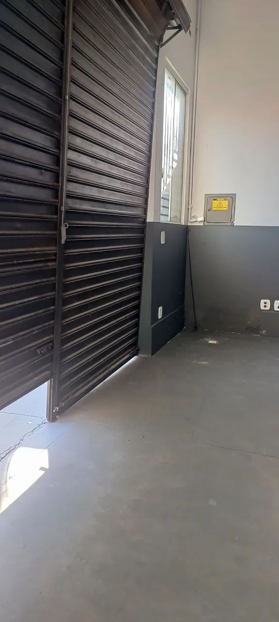 Vendo Salão Comercial bem localizado. - Foto 5