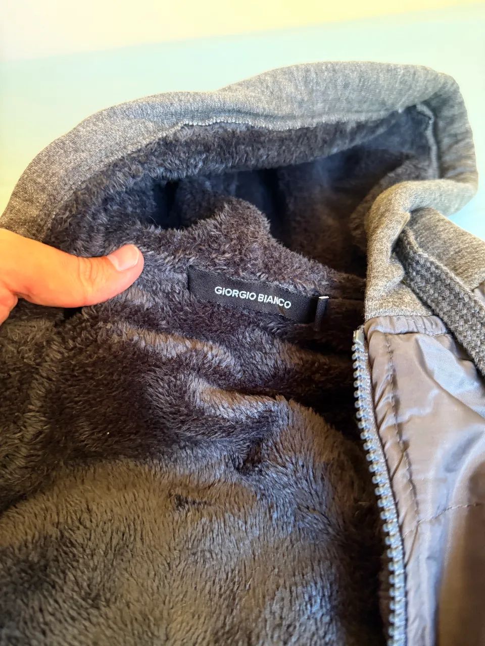 Casaco em nylon e moletom reforçado - Foto 3