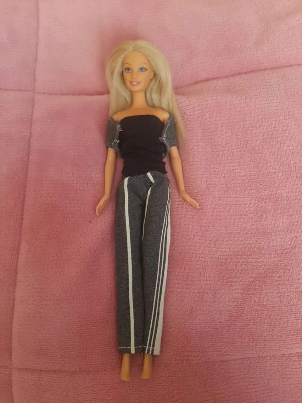 Barbie original.