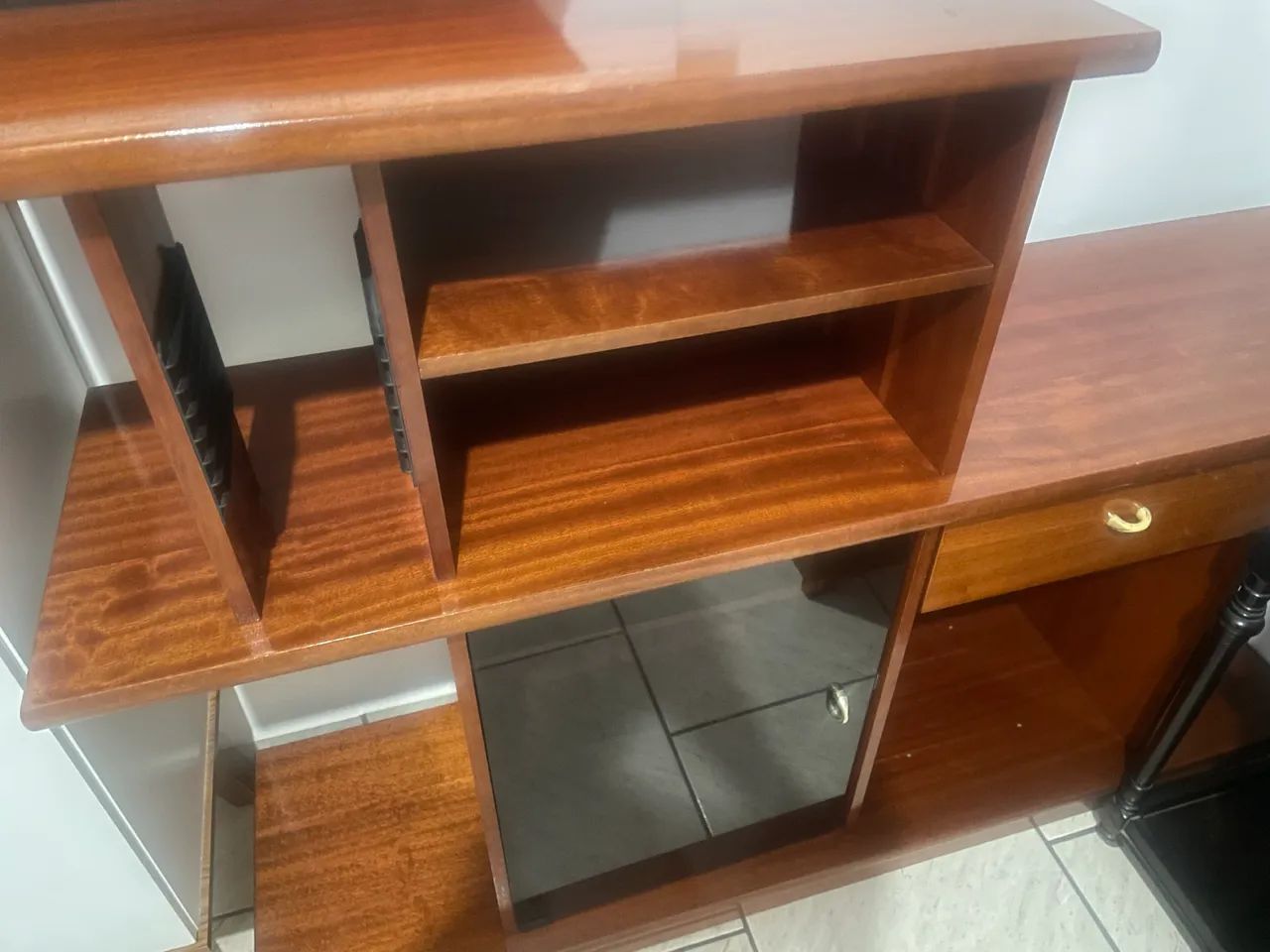 Rack de mogno 