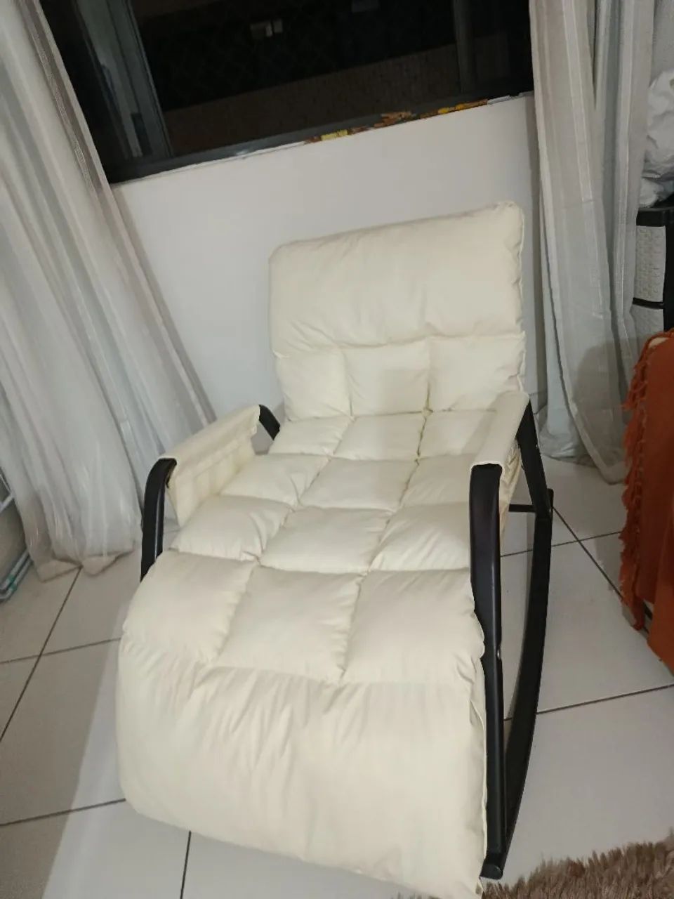 Poltrona Branca ou Marfim  - Foto 2