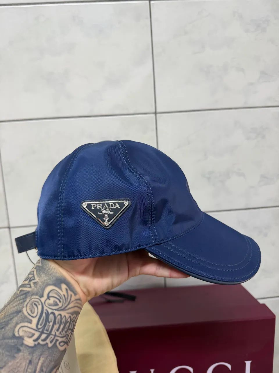 Boné Prada