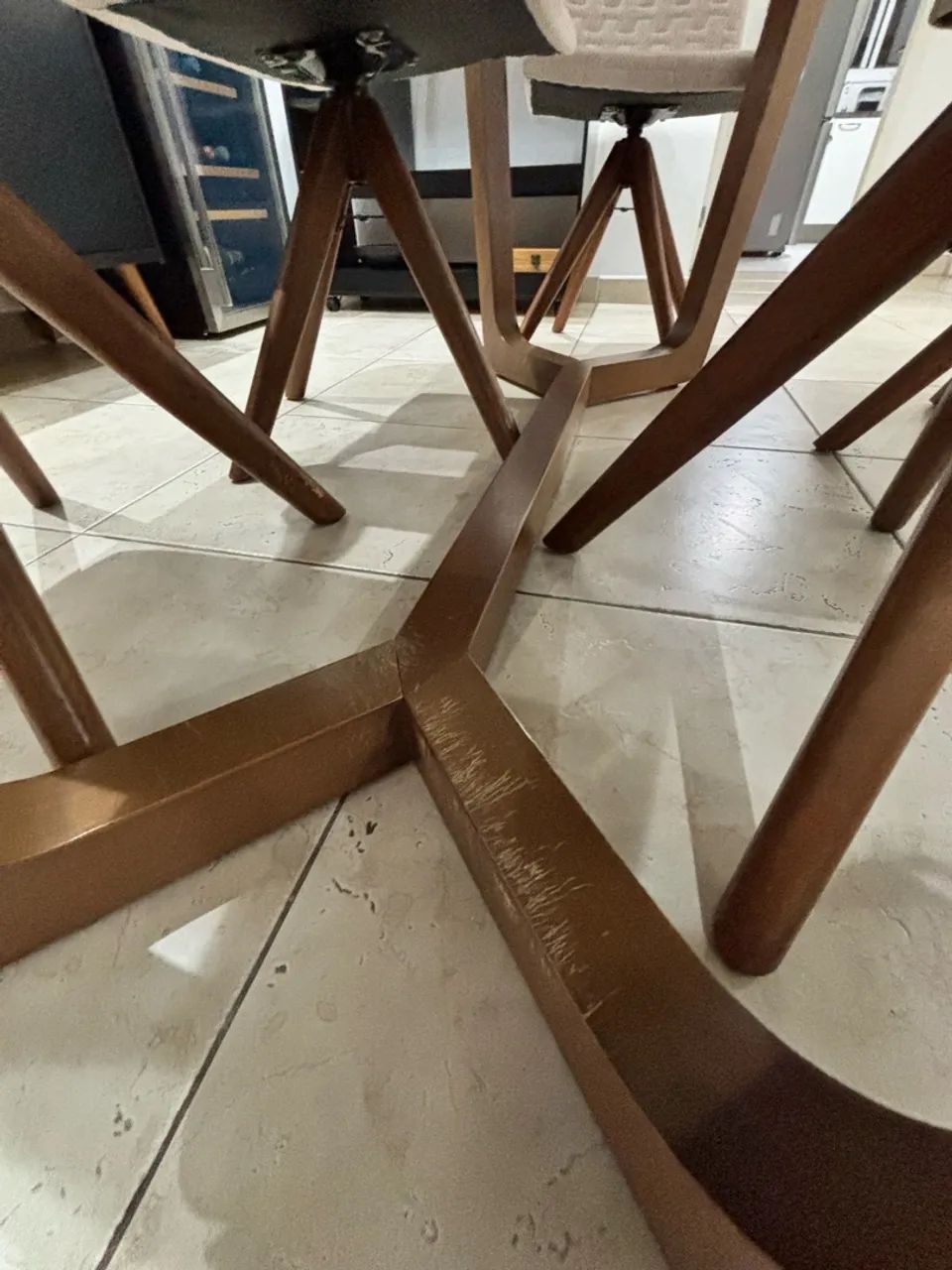 Mesa sala com 6 cadeiras - Foto 4