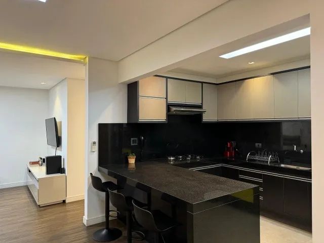 Apartamento 3 dormitórios e 3 vagas de garagem.