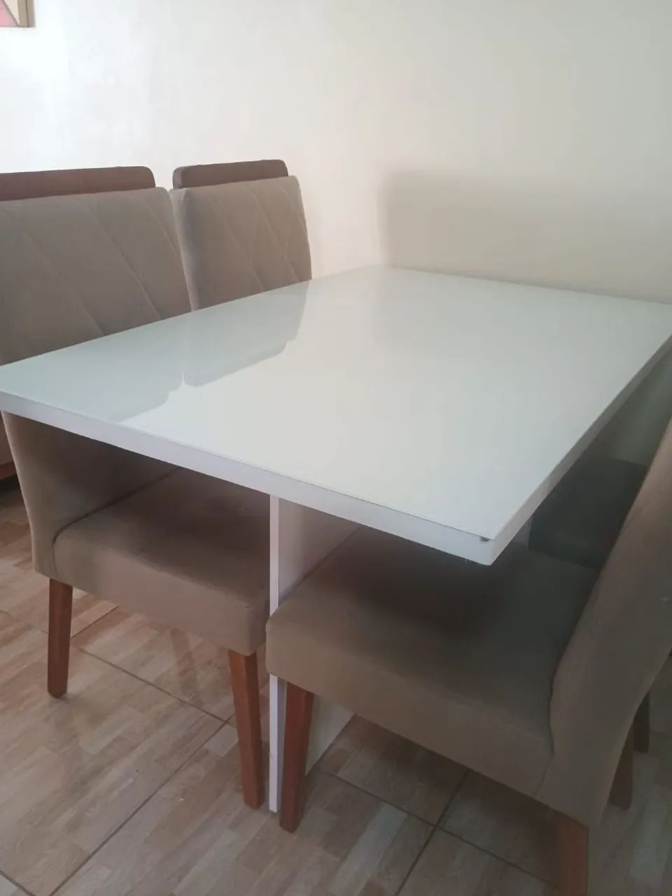 Mesa e cadeiras 
