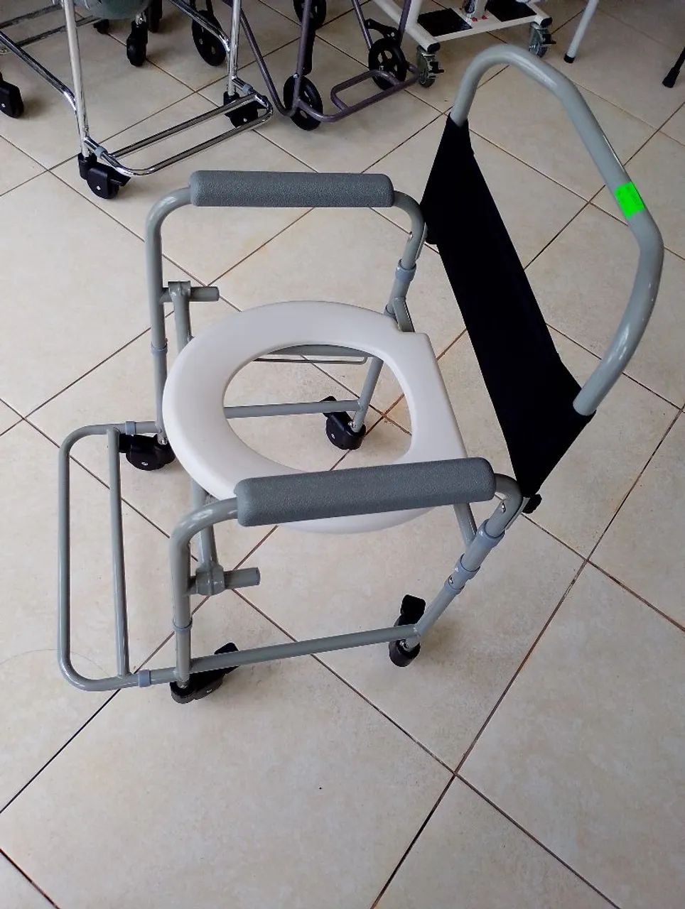 Cadeira de rodas de banho