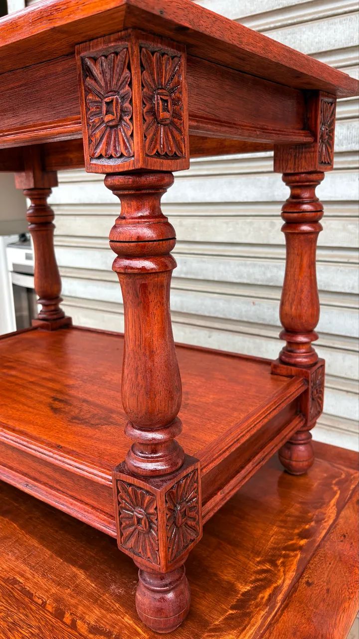 mesa de canto em madeira nobre - Foto 5