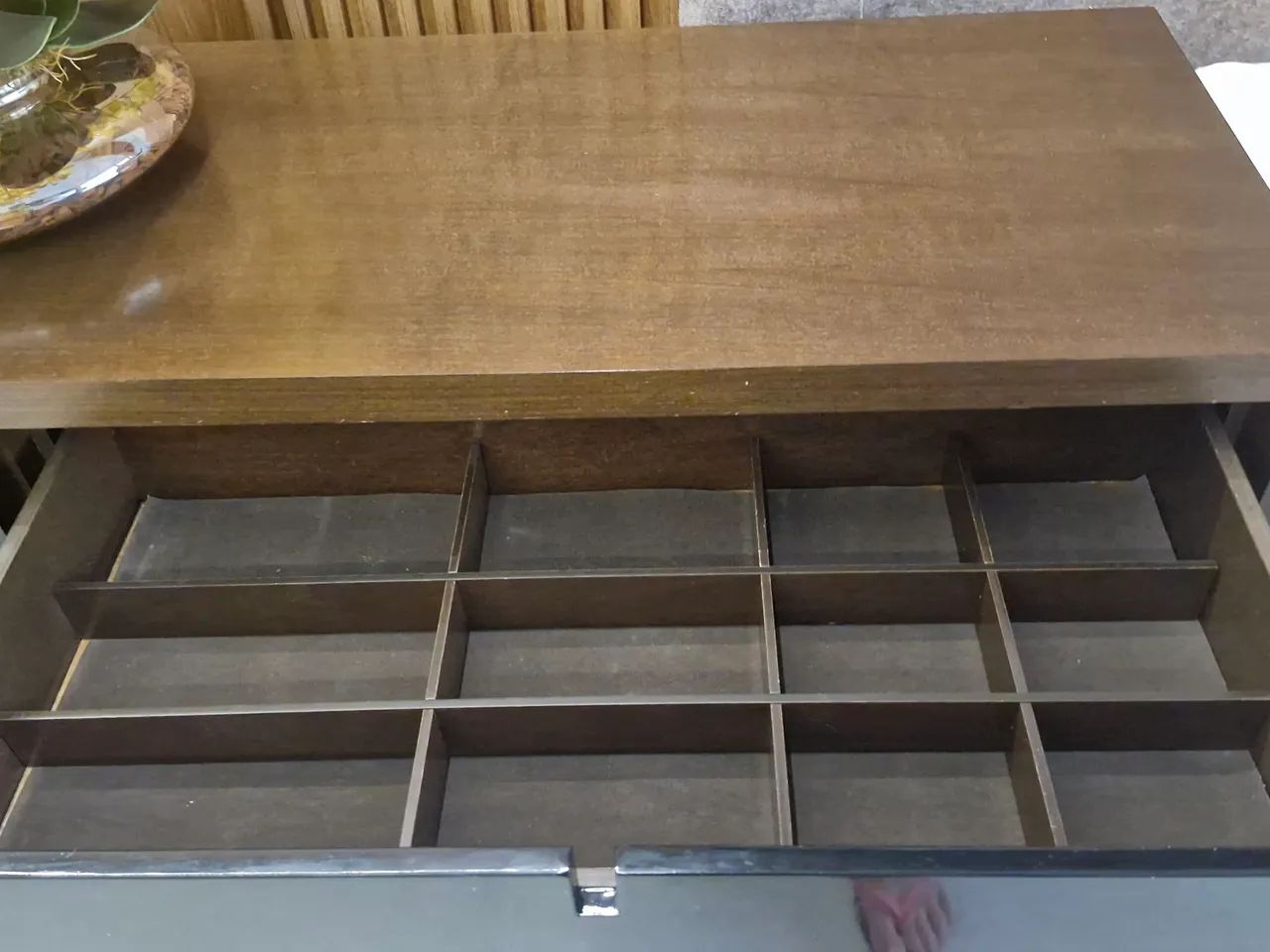 Buffet para louças com gavetas e prateleiras - Foto 4