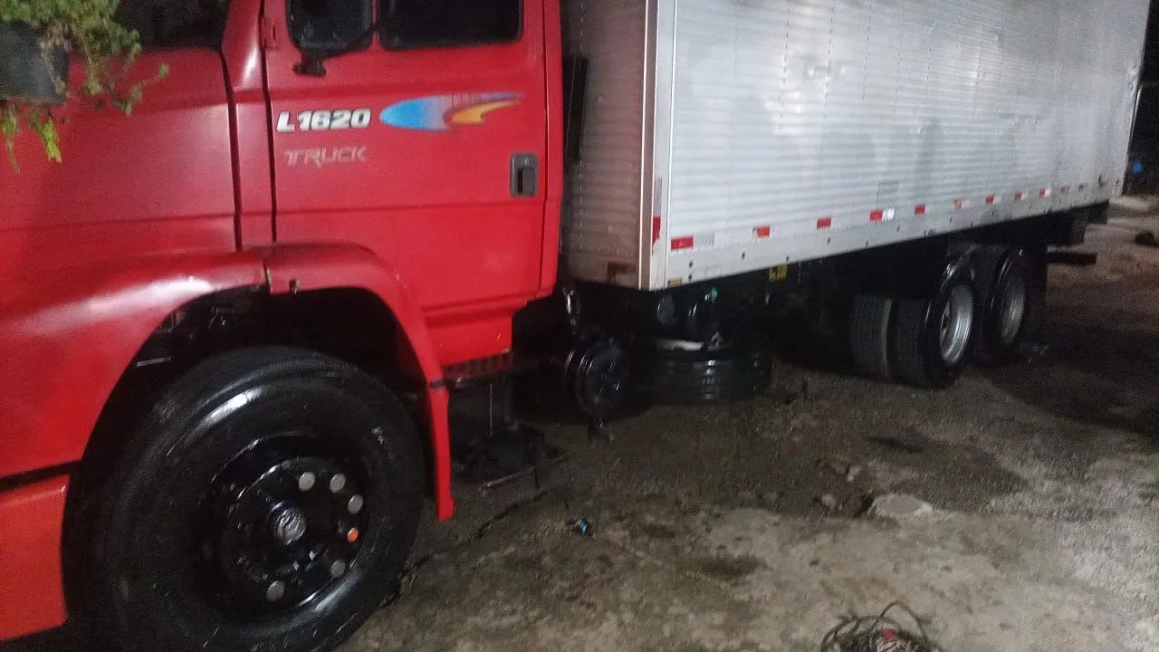 Mercedes 1620 - Foto 5