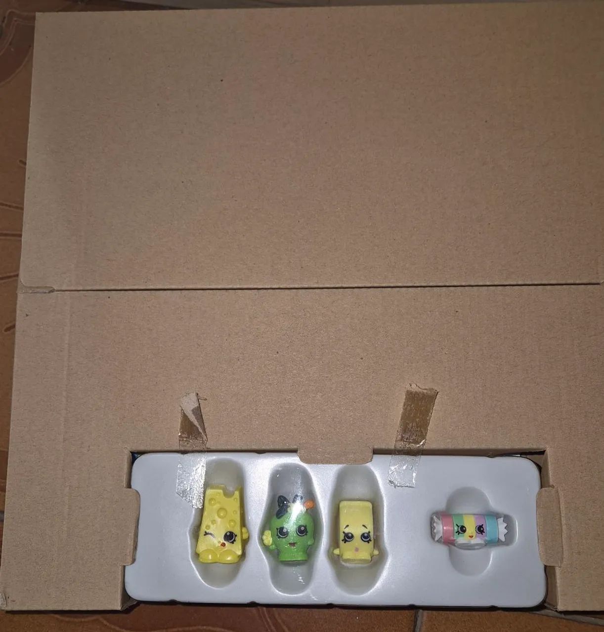 Shopkins corrida do mercadinho com bonecos - Foto 2