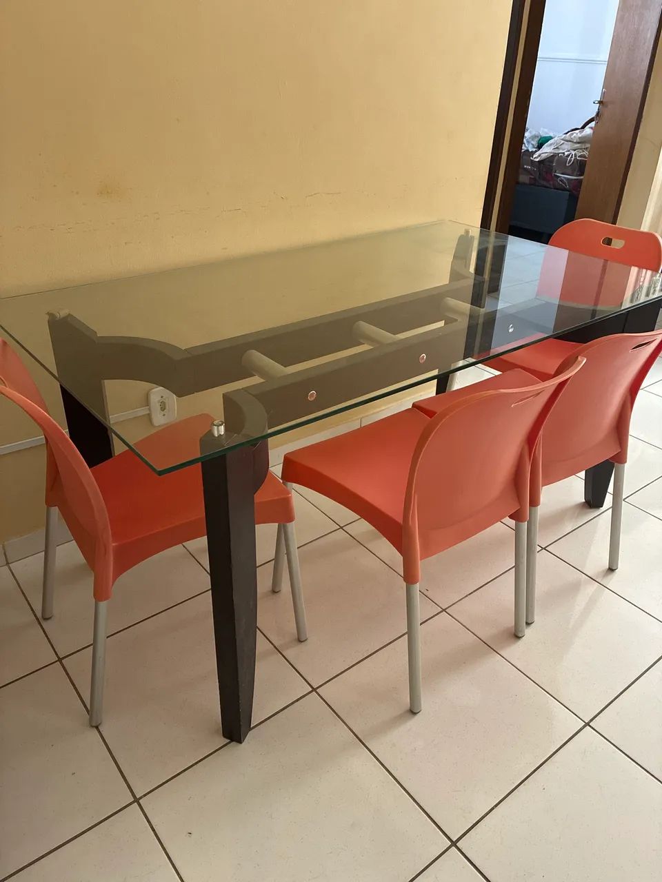 Mesa com 4 cadeiras  - Foto 3