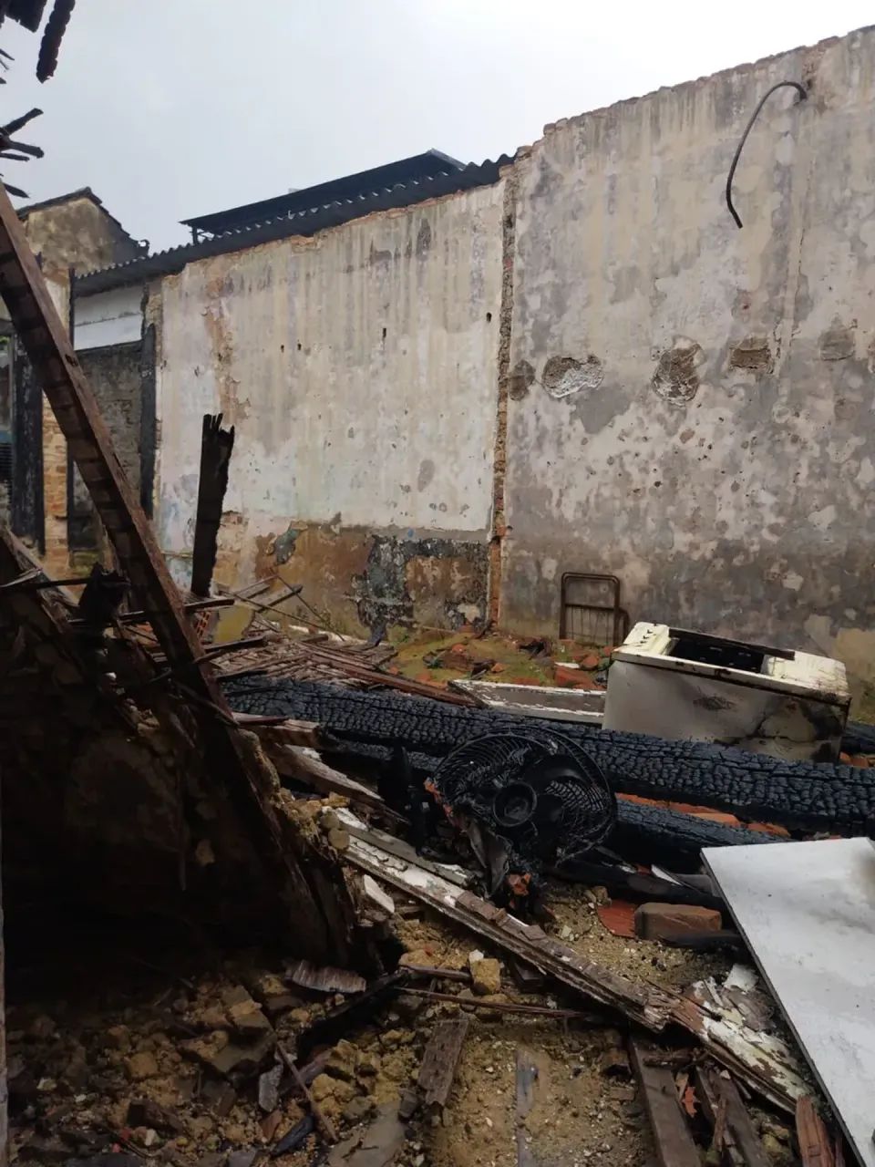 ATENÇÃO SOMENTE TERRENO - 150m - CIDADE NOVA/ESTACIO - Foto 2