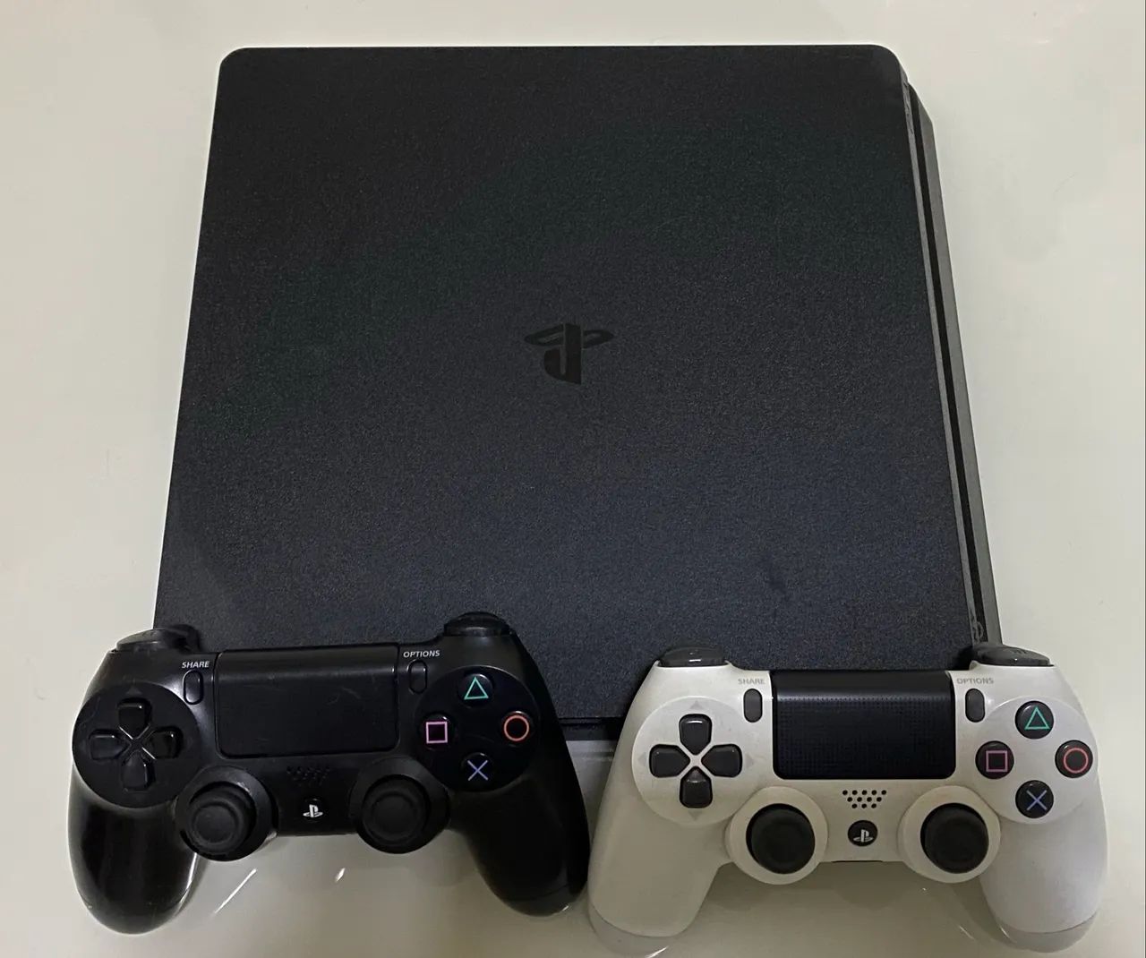 PlayStation 4 com 2 controles  - Foto 2