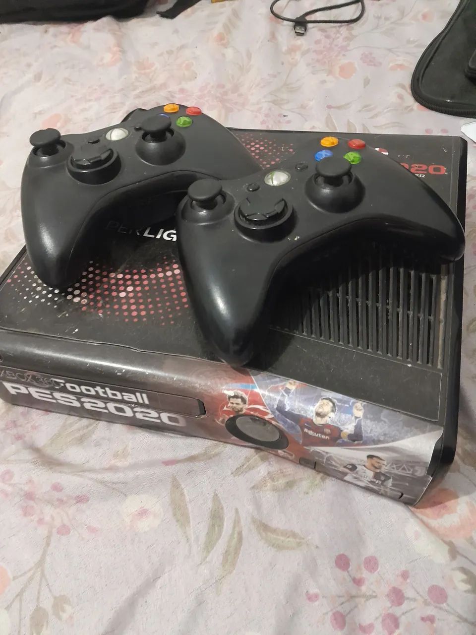 Xbox 360 semi novo!