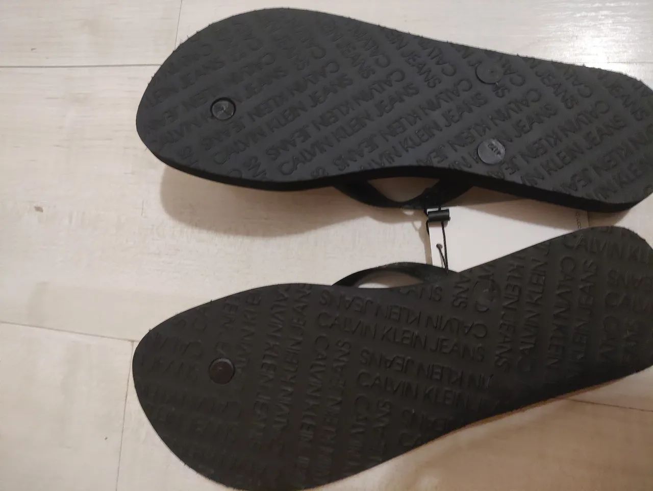 Chinelo Calvin Klein Original Tam. 42 Br. - Foto 3
