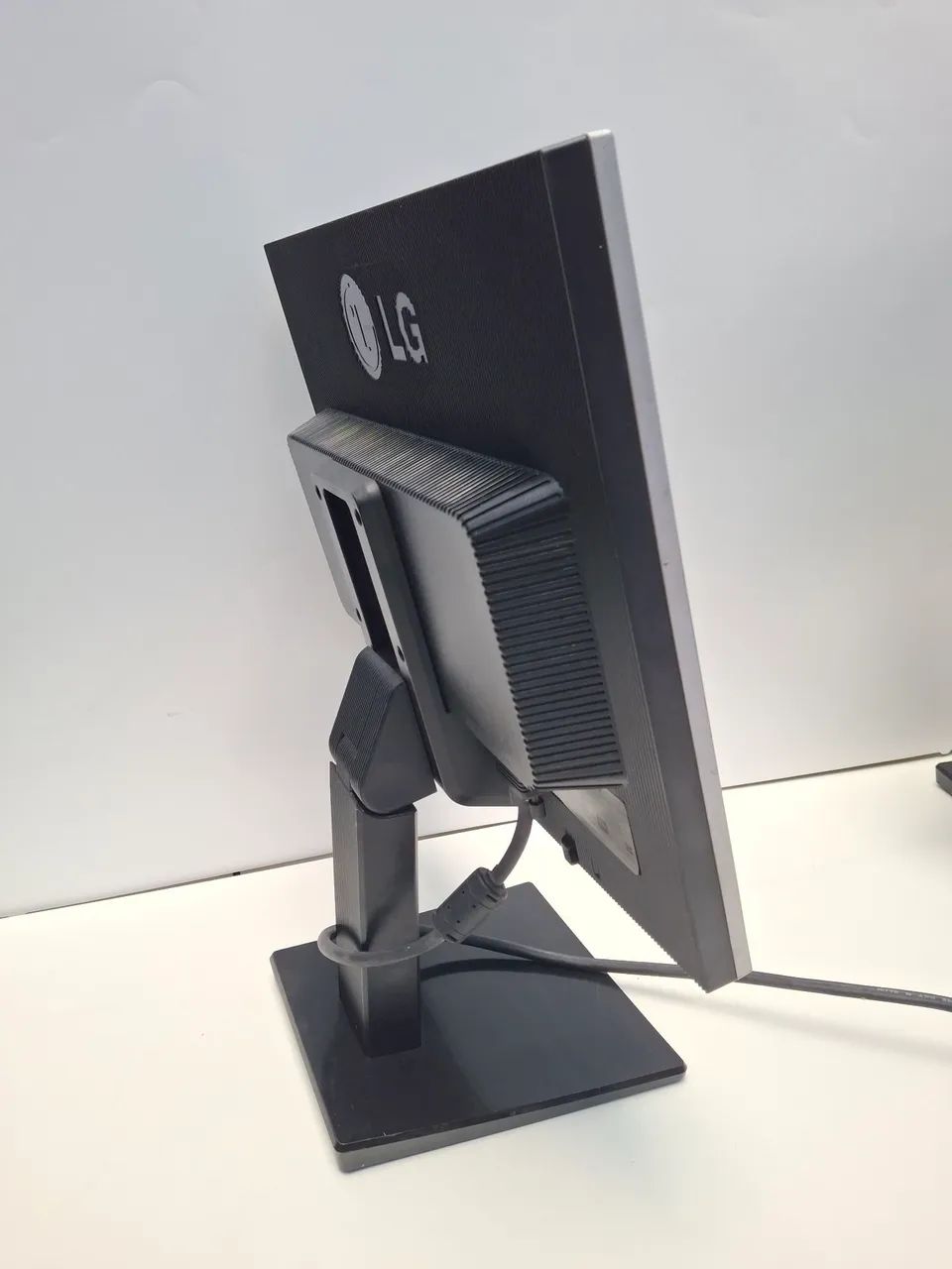 MONITOR FLATON 19 POLEGADAS | HDMI/VGA | PRONTO PARA USO - Foto 2