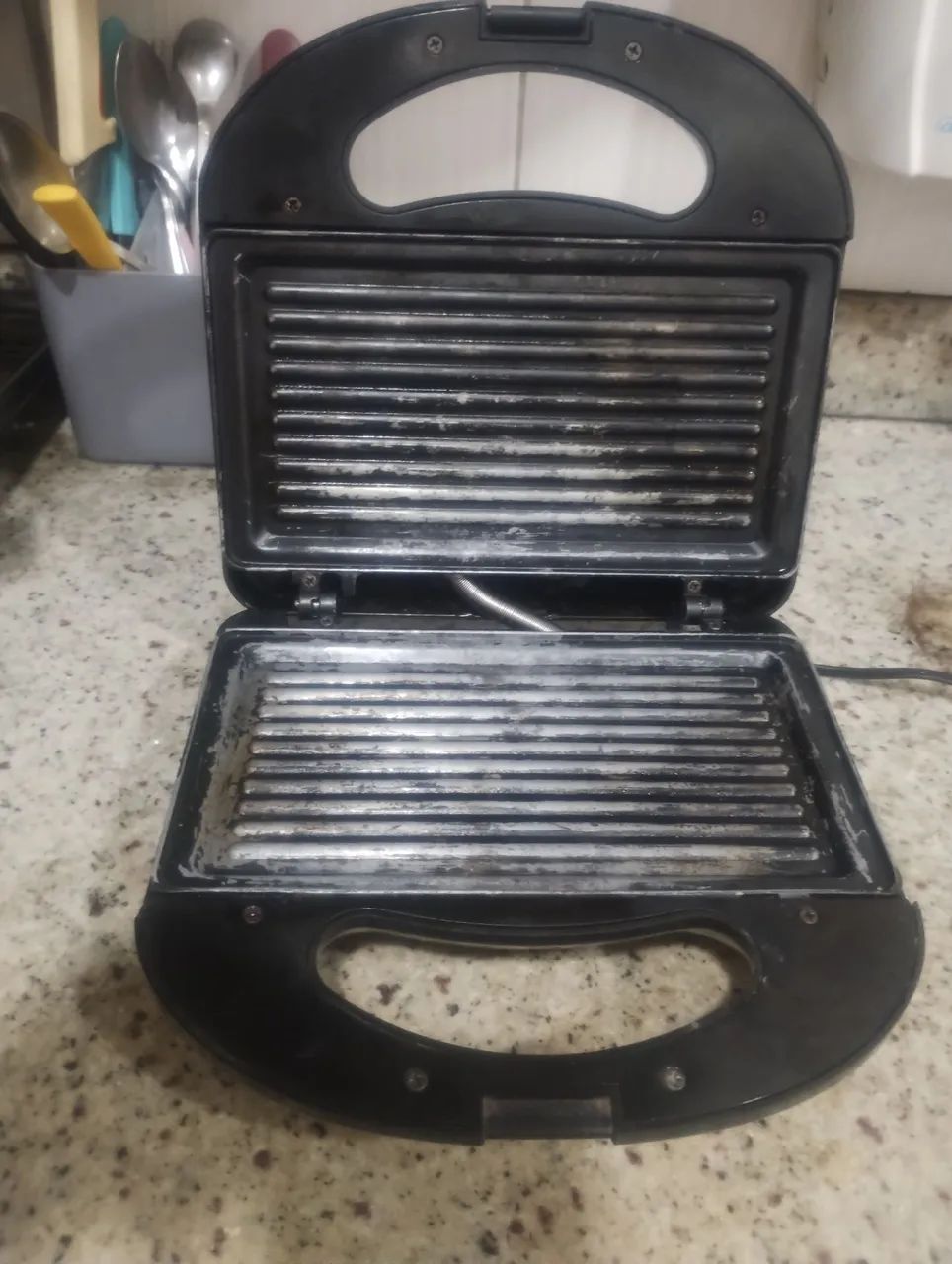 Sanduicheira Mondial Mac Grill inox  - Foto 4