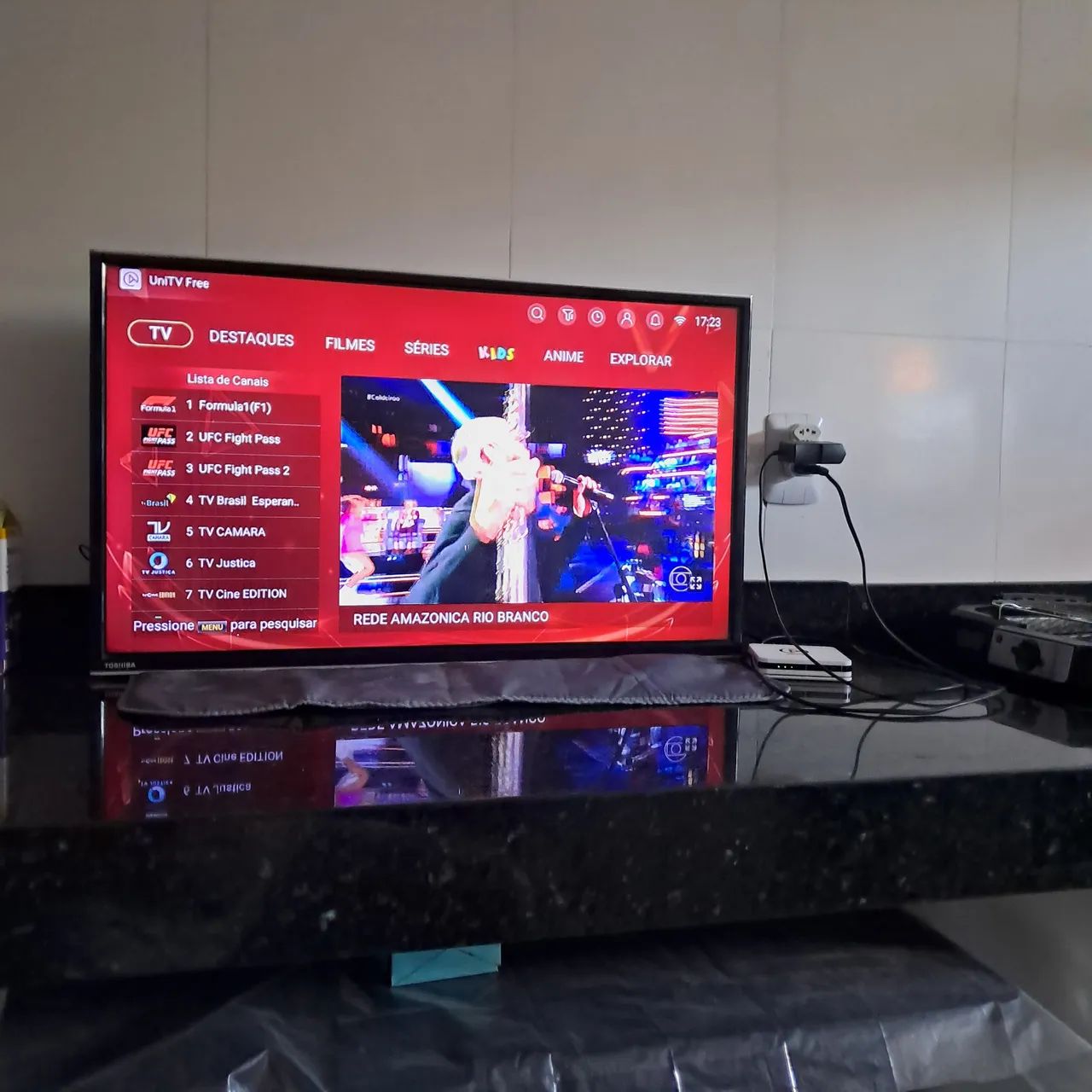 Tv de 32 polegadas, mas controle, (OBS: NÃO SMART) a mesma está funcionando perfeitamente  - Foto 3