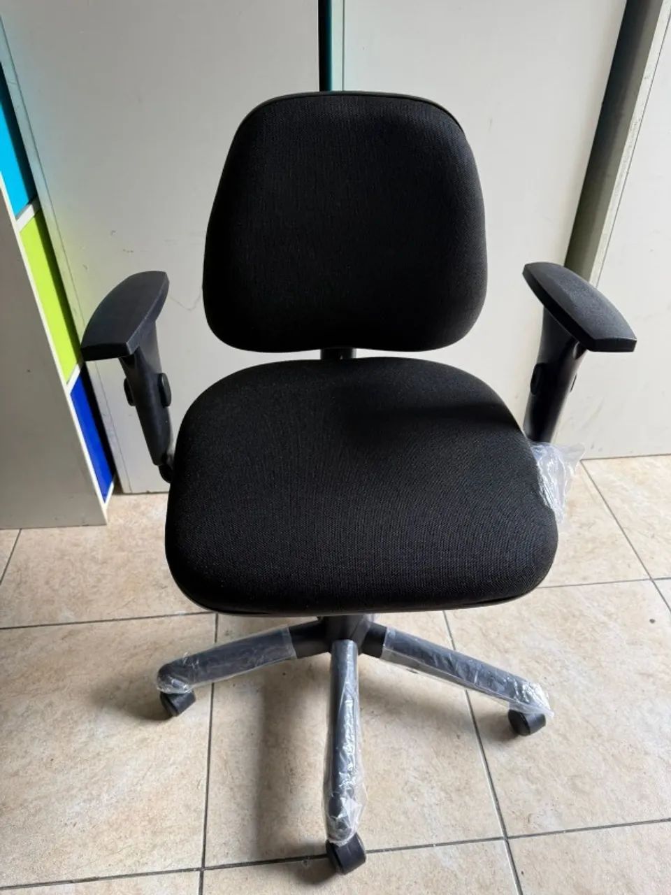 Cadeira para Escritório Ergonômica NR17 - Flexform - Cor. Preta