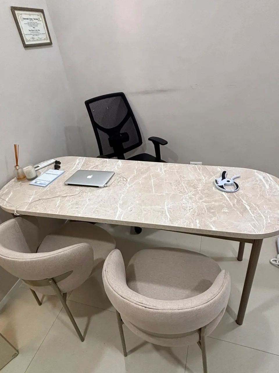 Mesa para consultório 