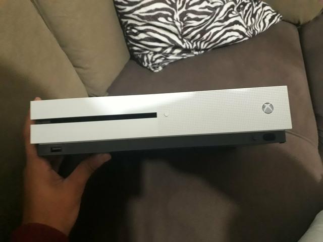 Xbox one S TROCO POR PS4 SLIM ou FAT - Foto 3