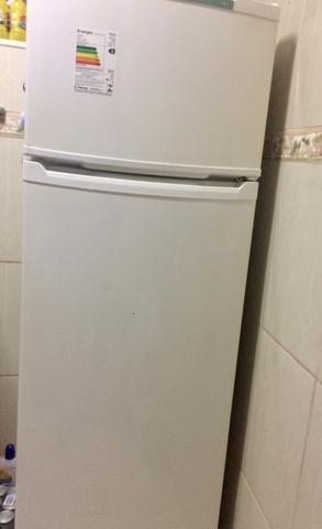 Geladeira *Por favor ler o anúncio