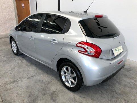 Vendo carro Peugeot 208