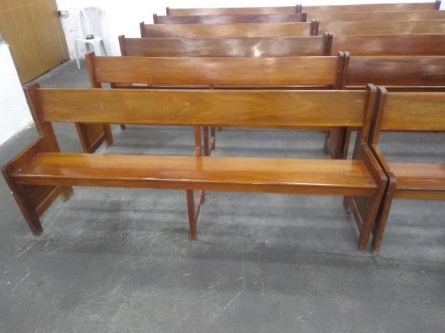 Bancos de madeira - Foto 2