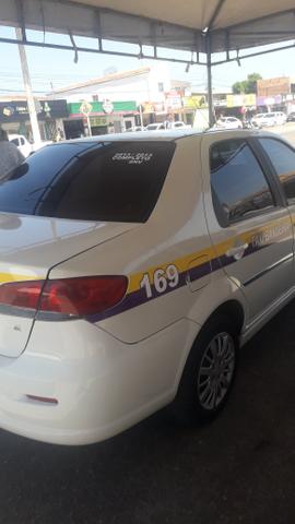 Vendo Siena,carro de procedência - Foto 14