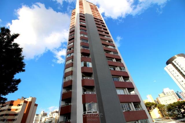 Apartamento 3 quartos sendo 1 suíte - Centro