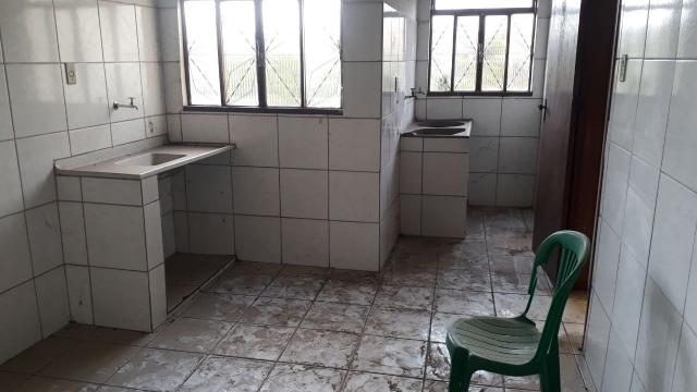 Casa em lote de 363 m² com loja ap. e barracão - Foto 4