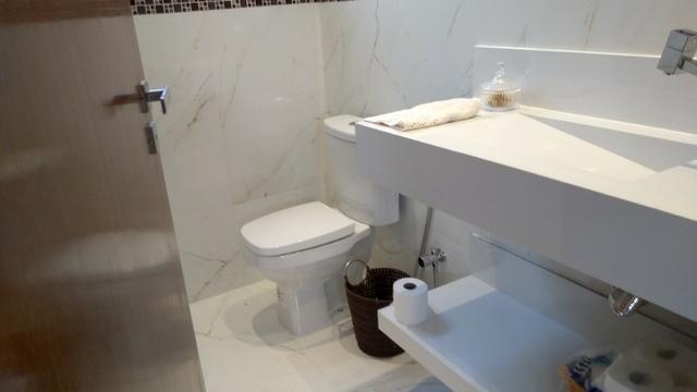 Samuel Pereira oferece: Casa 3 Suites Nova Moderna Pé Direito Duplo Piscina Churrasqueira - Foto 14