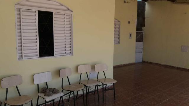 Casa com barraco de fundos - Foto 4