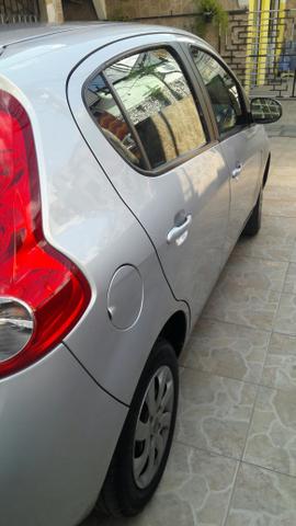 Vendo veículo Pálio 1.4 completo com placa Mercosul - Foto 8