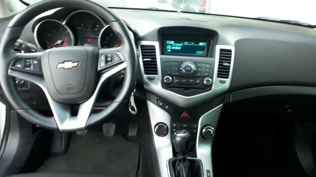 Cruze LT 1.8 manual Carlos * - Foto 6