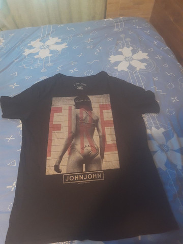 3 camisetas originais /semi novas - Foto 2