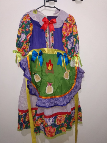 Vestido de Festa Junina Roxo
